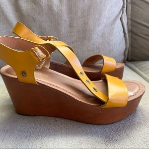 Cute yellow wedges!